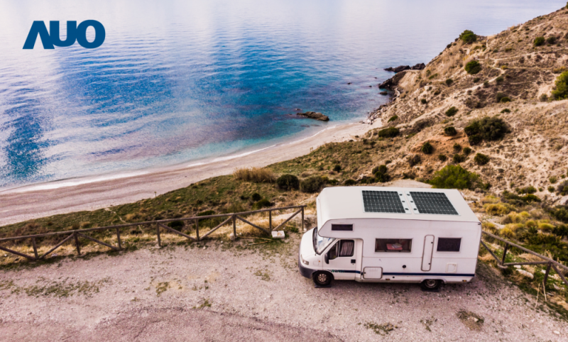 「可撓輕量化太陽光電板SunCurva」使用輕量特殊耐候型複合板取代傳統太陽能板的玻璃前板，不僅降低70%重量，每米平方僅3Kg；具有抗衝擊性能及通過電磁相容性測試，可應用於交通運輸工具，如露營車、遊艇等